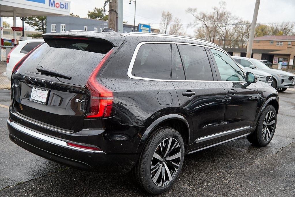 2025 VOLVO XC90 - Image 8