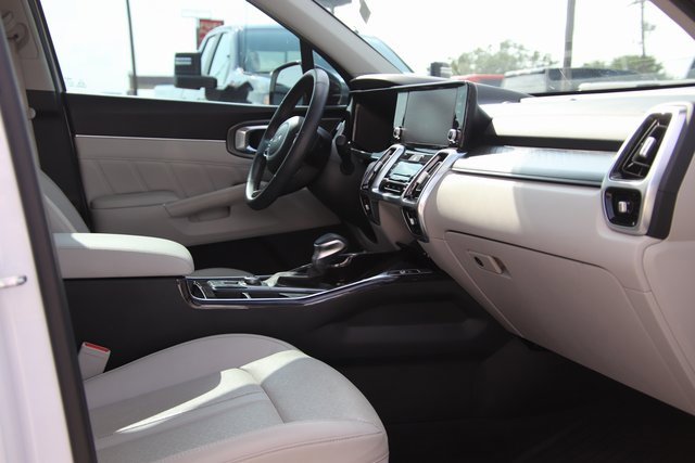 2023 Kia Sorento SX photo 16