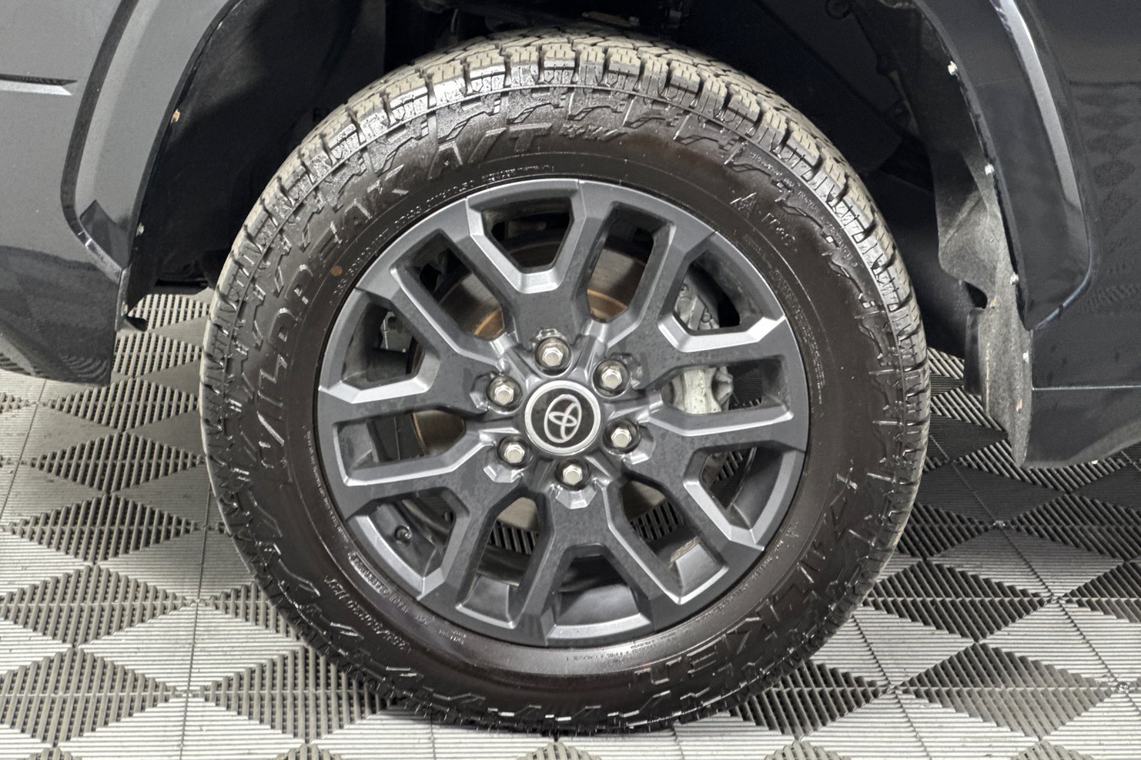 2022 Toyota Tundra Platinum photo 24