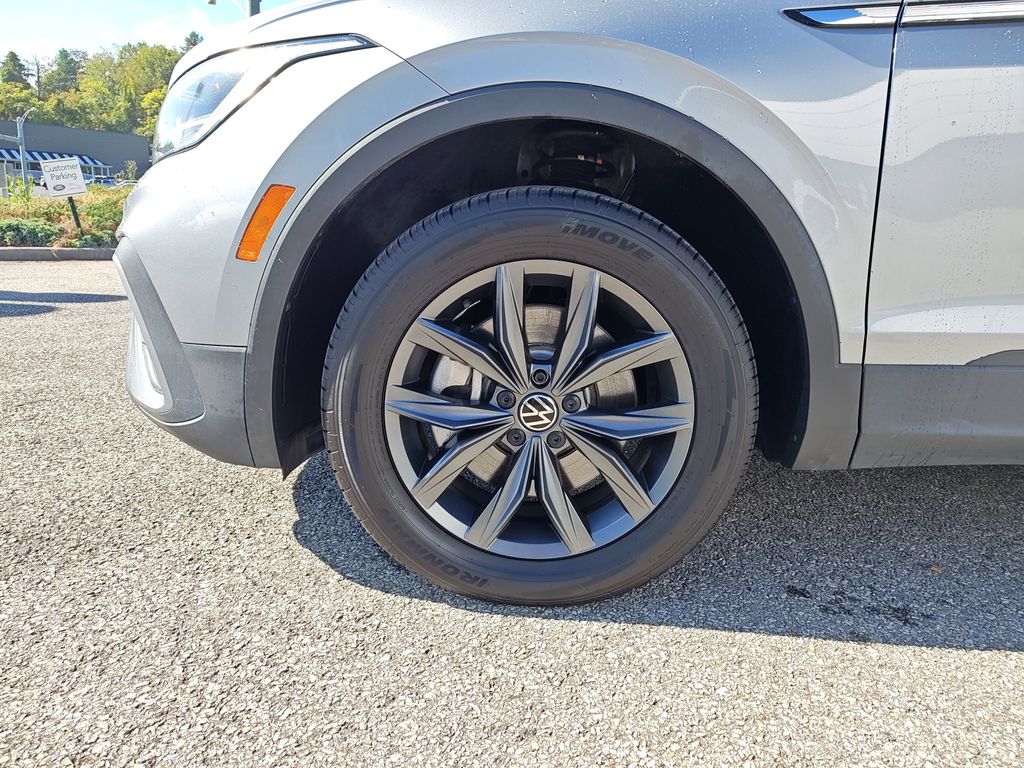 2024 Volkswagen Tiguan SE Wolfsburg Edition photo 3