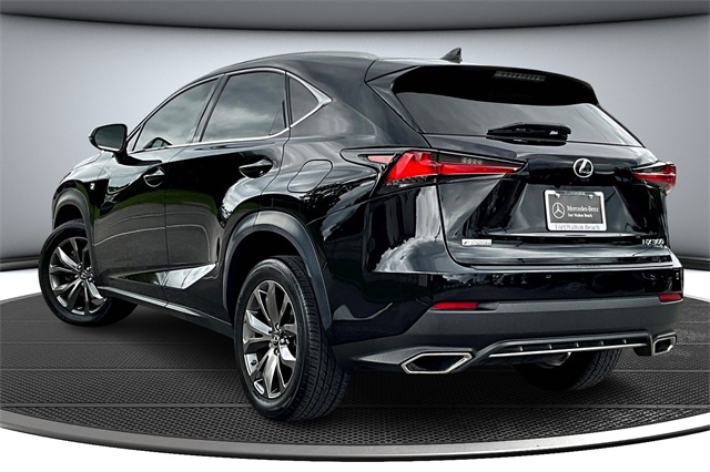 2021 Lexus NX 300 F SPORT photo 4