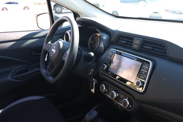 2025 Nissan Versa 1.6 S photo 15