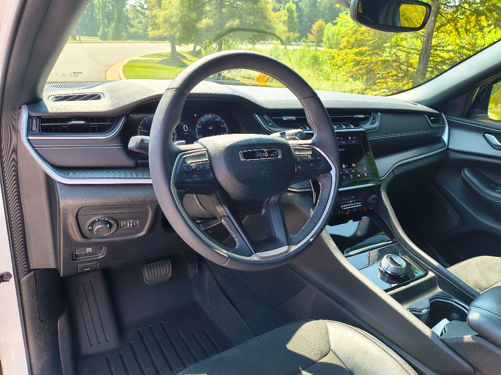 2023 Jeep Grand Cherokee Altitude X photo 14