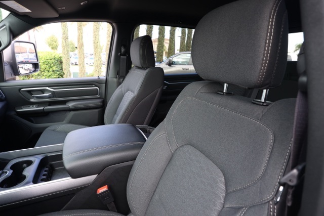 New 2026 Billet Silver Metallic Clear-Coat Exterior Paint RAM Big Horn/Lone Star image 14