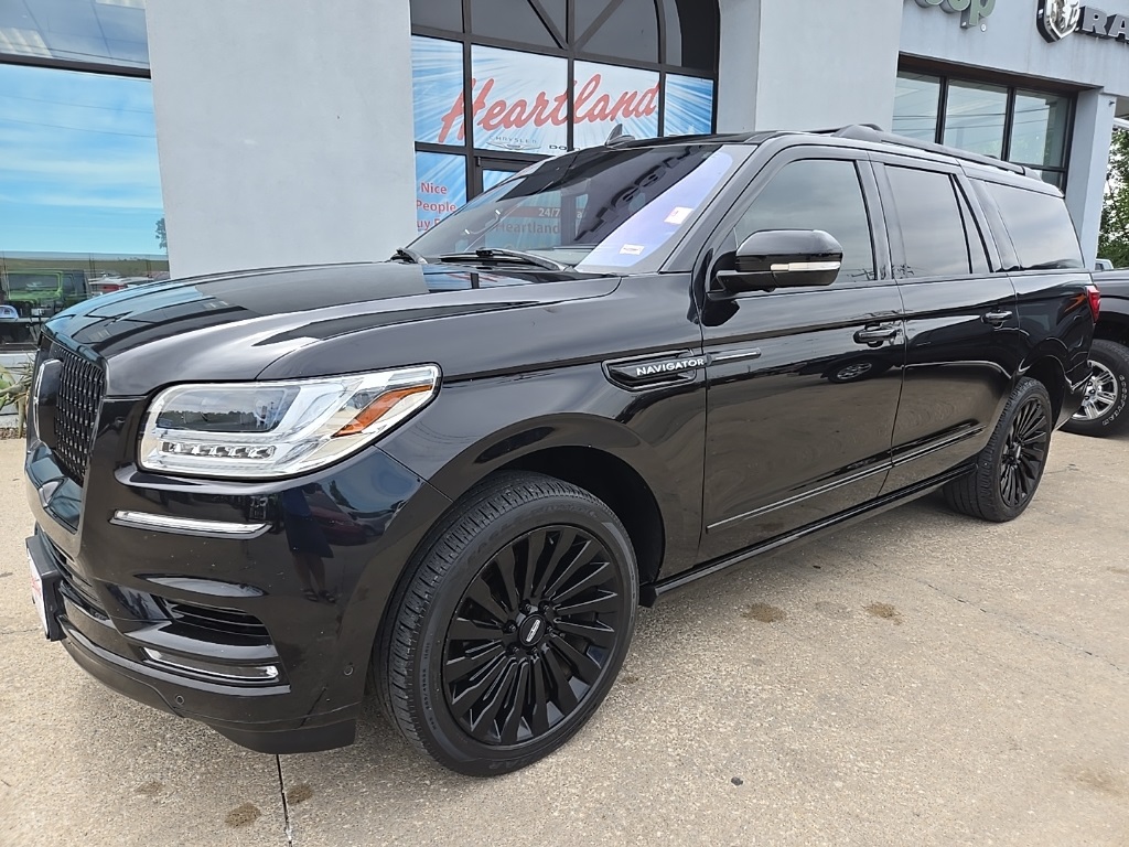 Used 2019 Lincoln Navigator Reserve with VIN 5LMJJ3LT4KEL12717 for sale in Kansas City