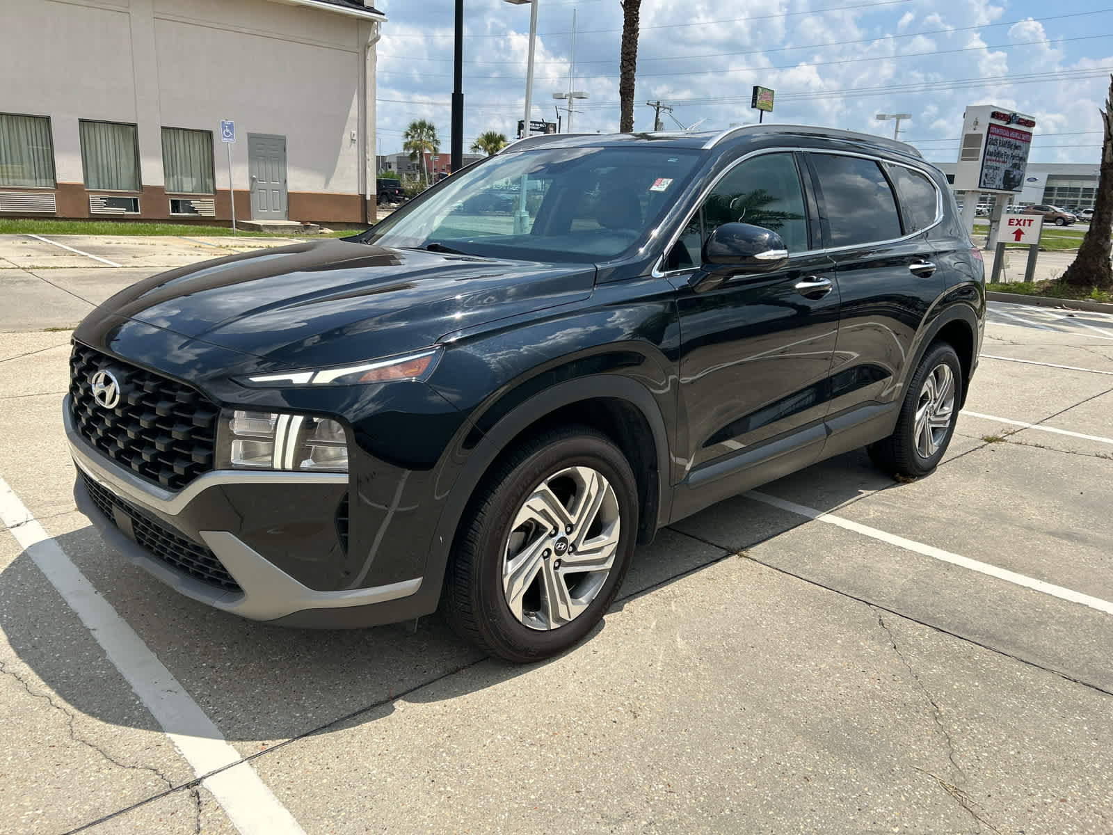 2023 Hyundai Santa Fe SEL photo 3