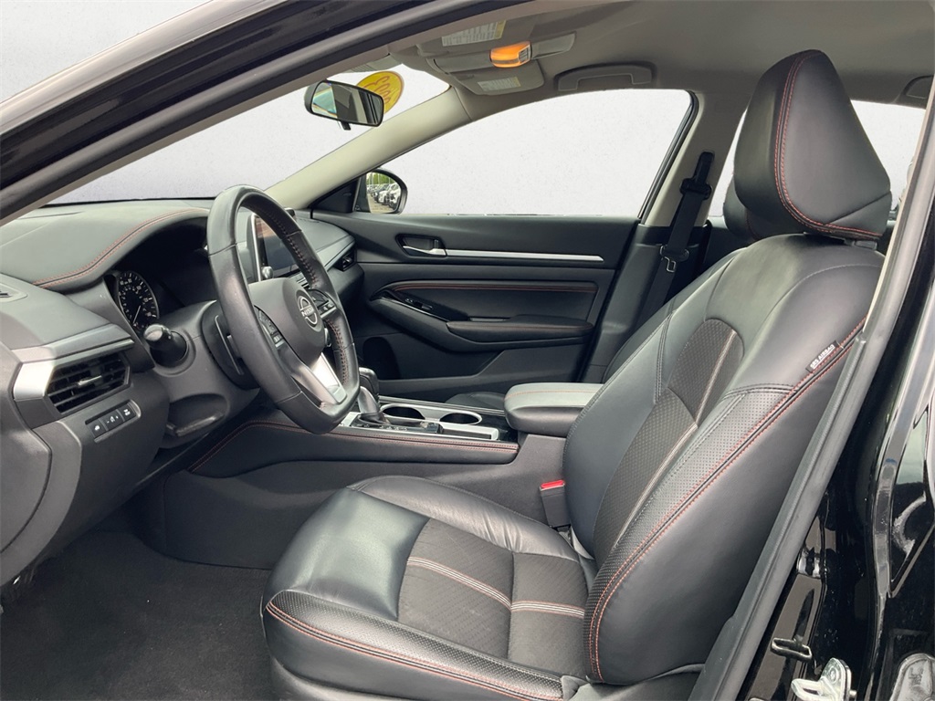 2023 Nissan Altima 2.5 SR photo 10