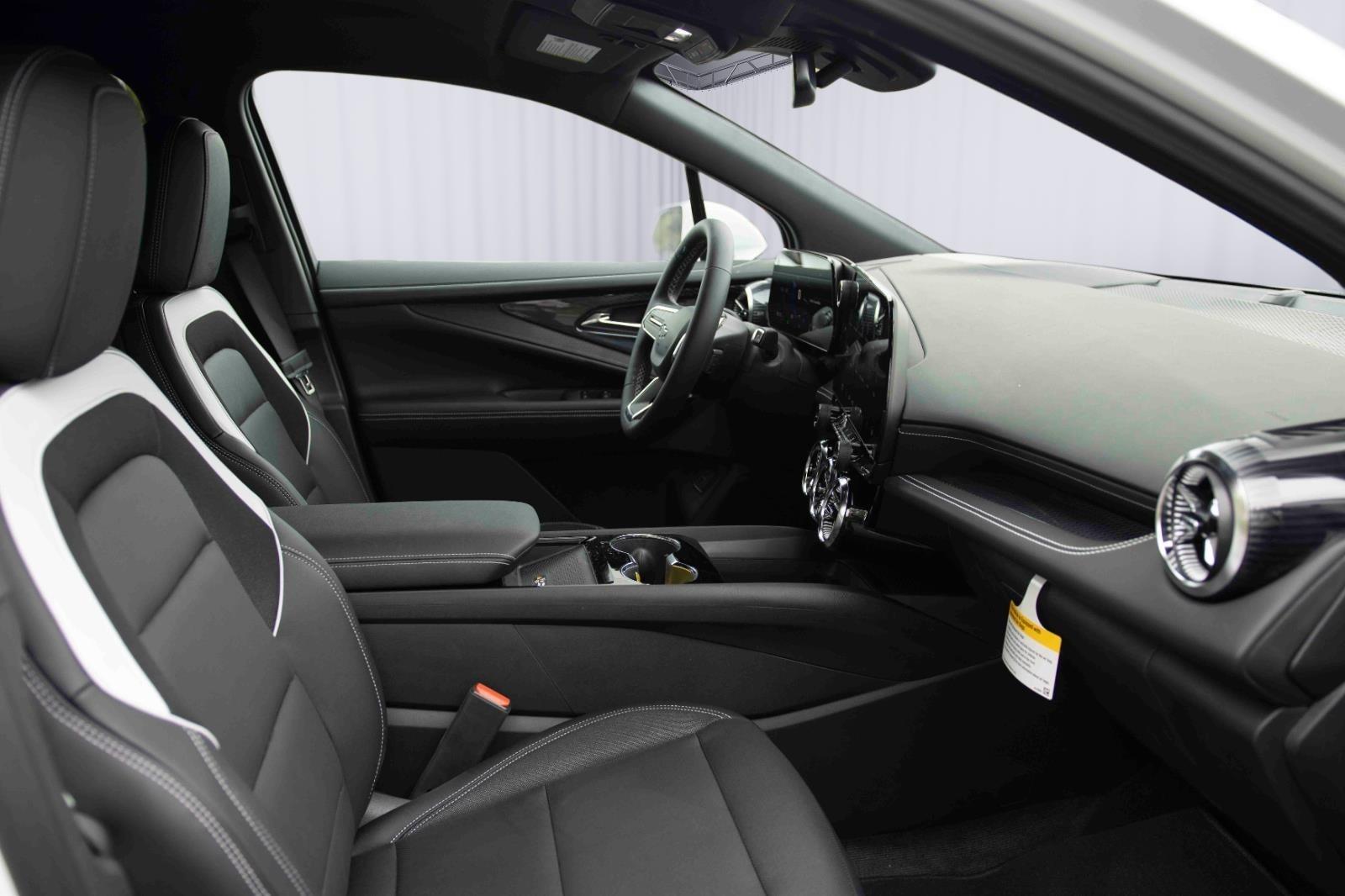 2025 Chevrolet Blazer EV photo 23