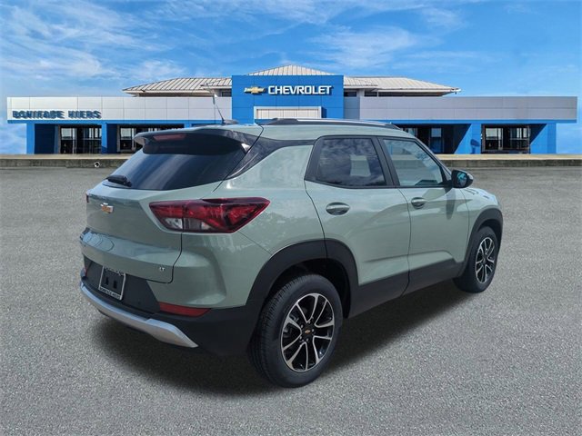 2026 Chevrolet Trailblazer LT photo 3