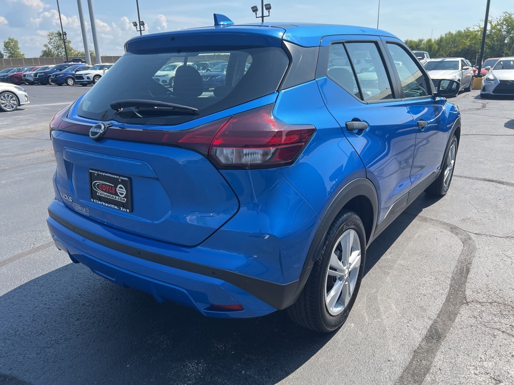 2022 Nissan Kicks S photo 3