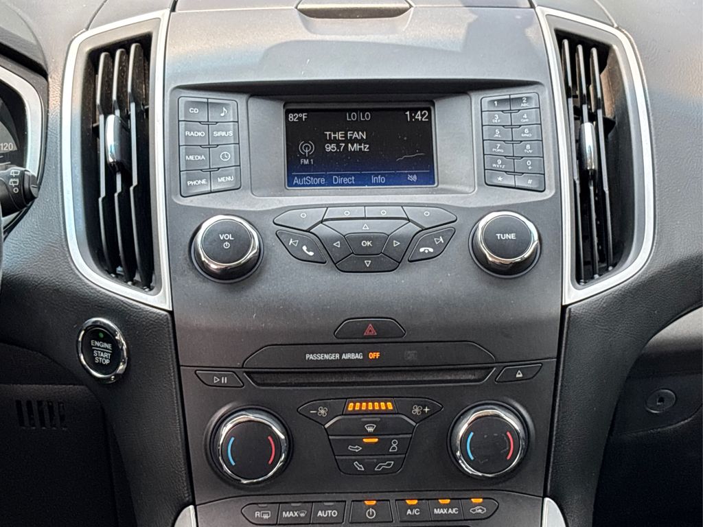2015 Ford Edge SEL photo 17