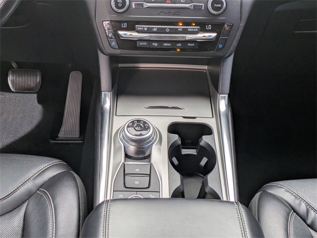 2020 Ford Explorer ST photo 21