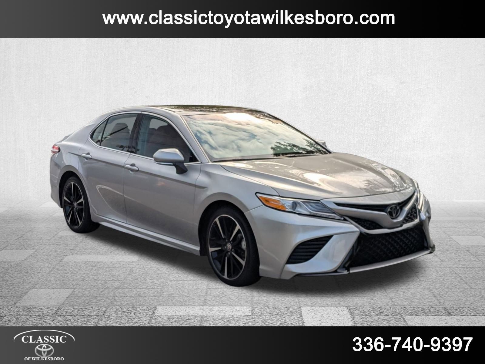 2020 Toyota Camry XSE photo 3