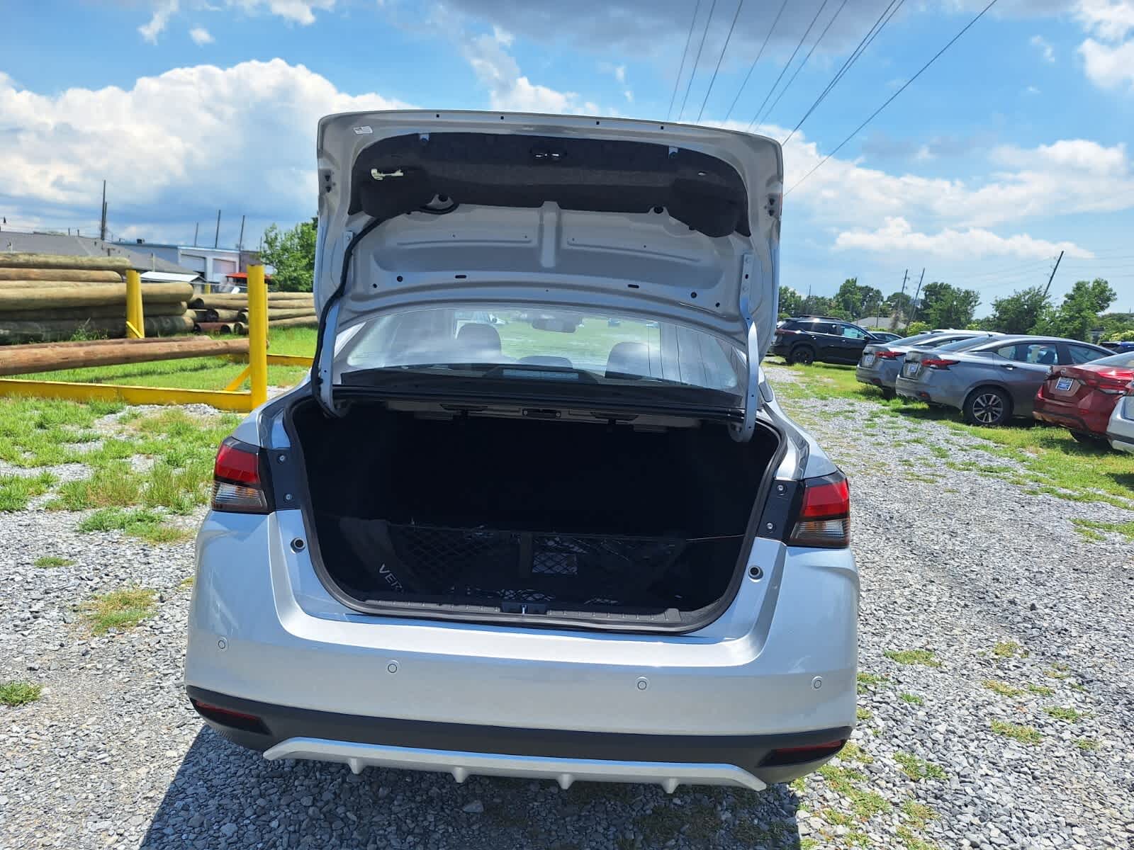 2025 Nissan Versa SV photo 23
