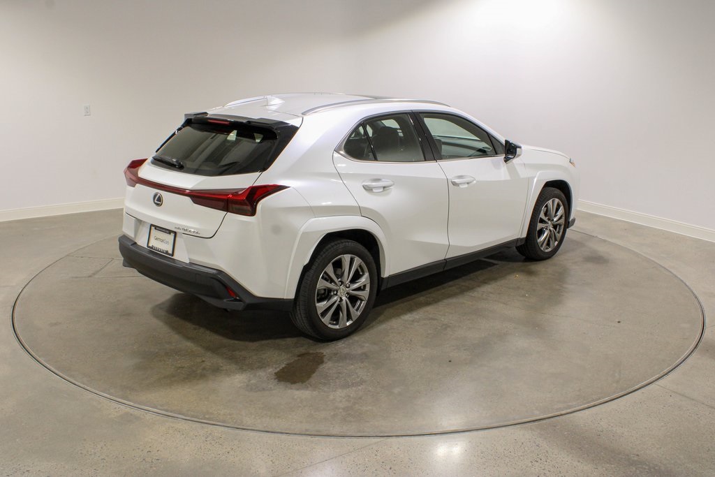 2023 Lexus UX 250h Premium photo 4