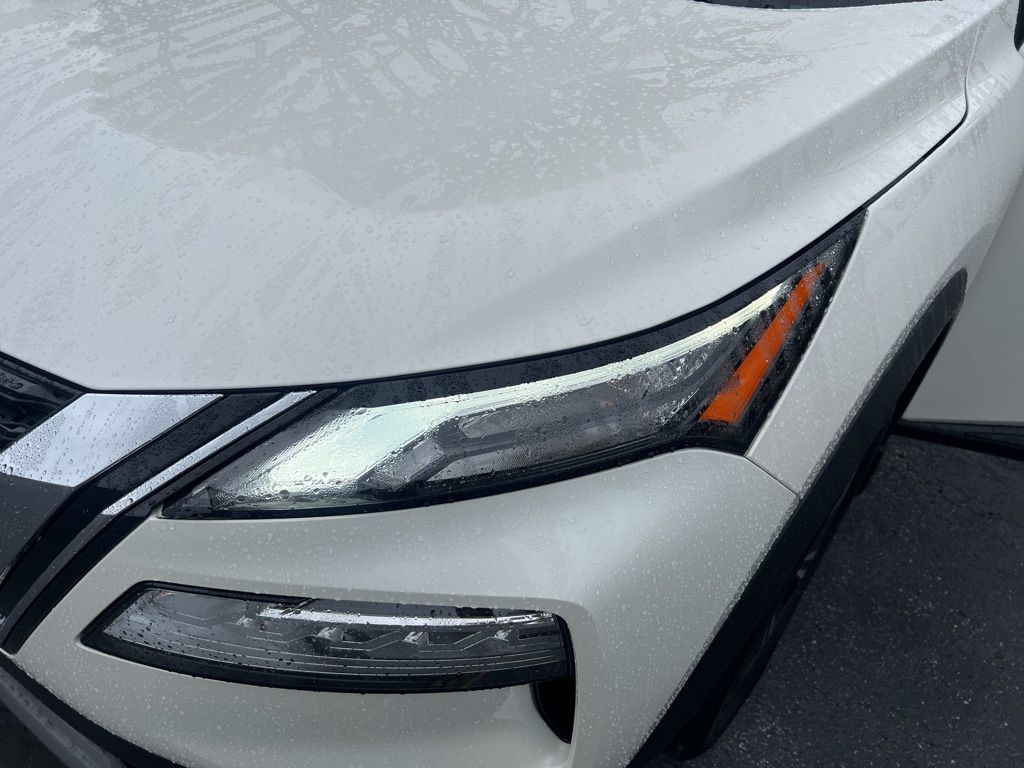2023 Nissan Rogue SV photo 27