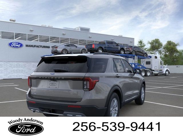 2025 Ford Explorer photo 6