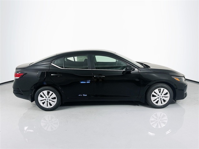 2025 Nissan Sentra S photo 6