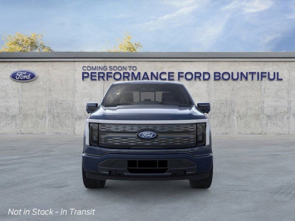 2025 Ford F-150 Lightning Lariat photo 5