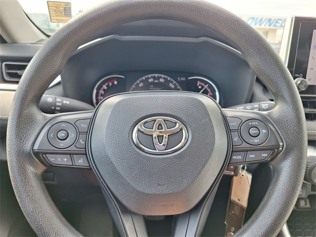 2024 Toyota RAV4 LE photo 17