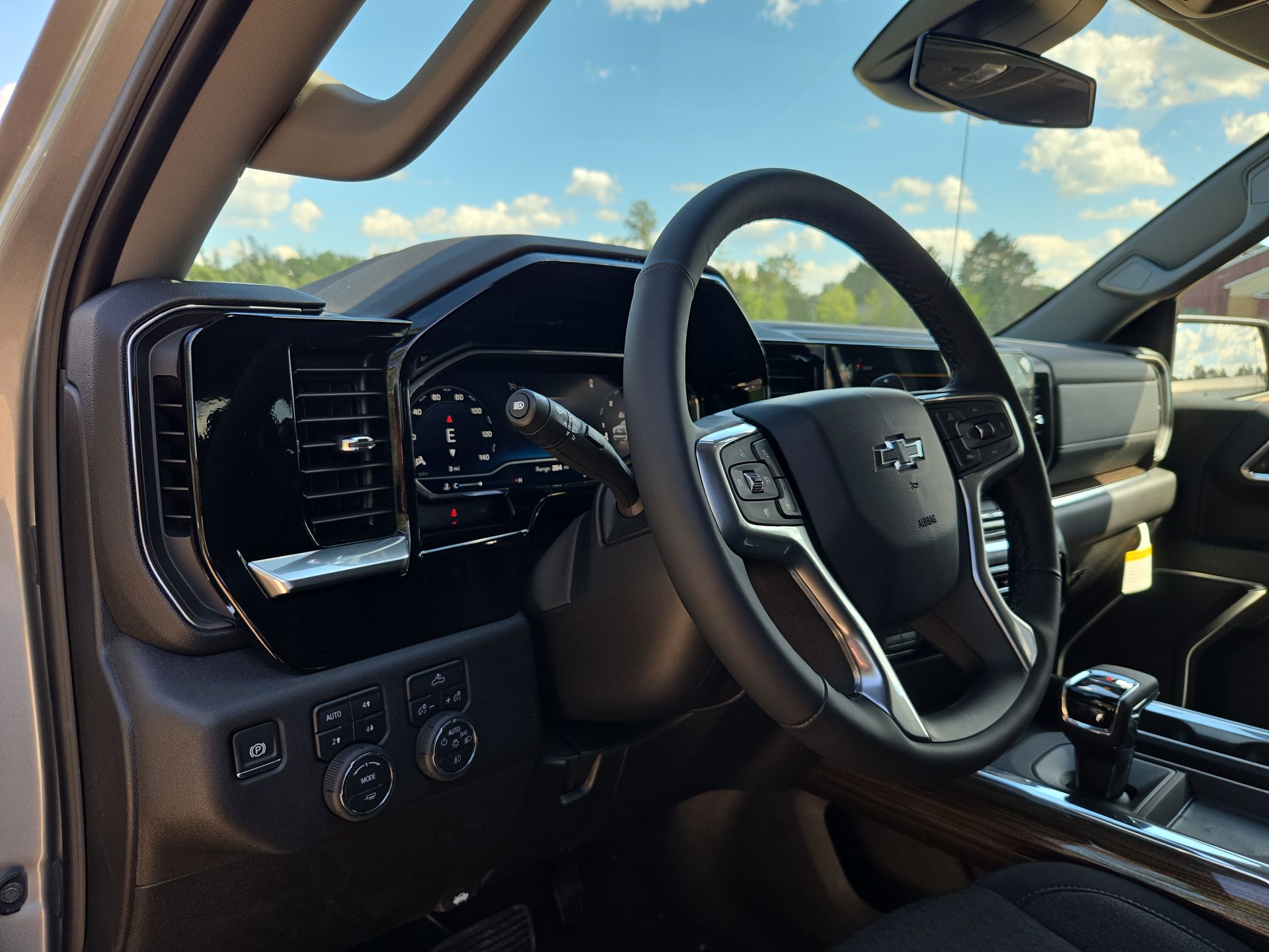 2025 Chevrolet Silverado 1500 RST photo 38
