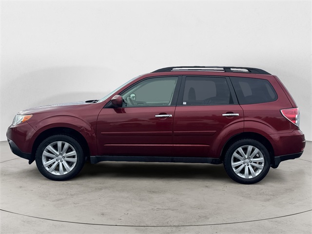 2013 Subaru Forester 2.5X photo 2