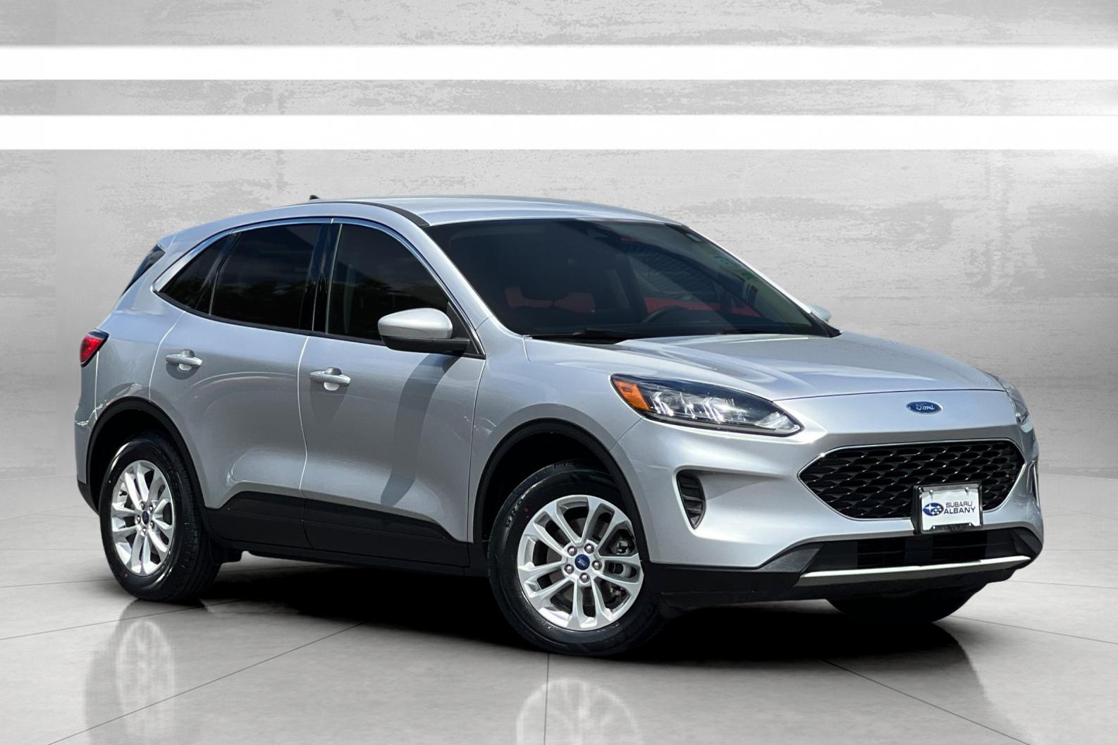 Used 2020 Ford Escape SE with VIN 1FMCU0G69LUC45027 for sale in Corvallis, OR
