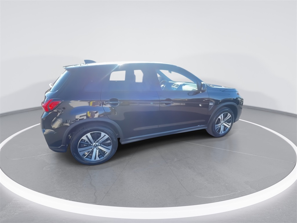 2025 Mitsubishi Outlander Sport ES photo 2