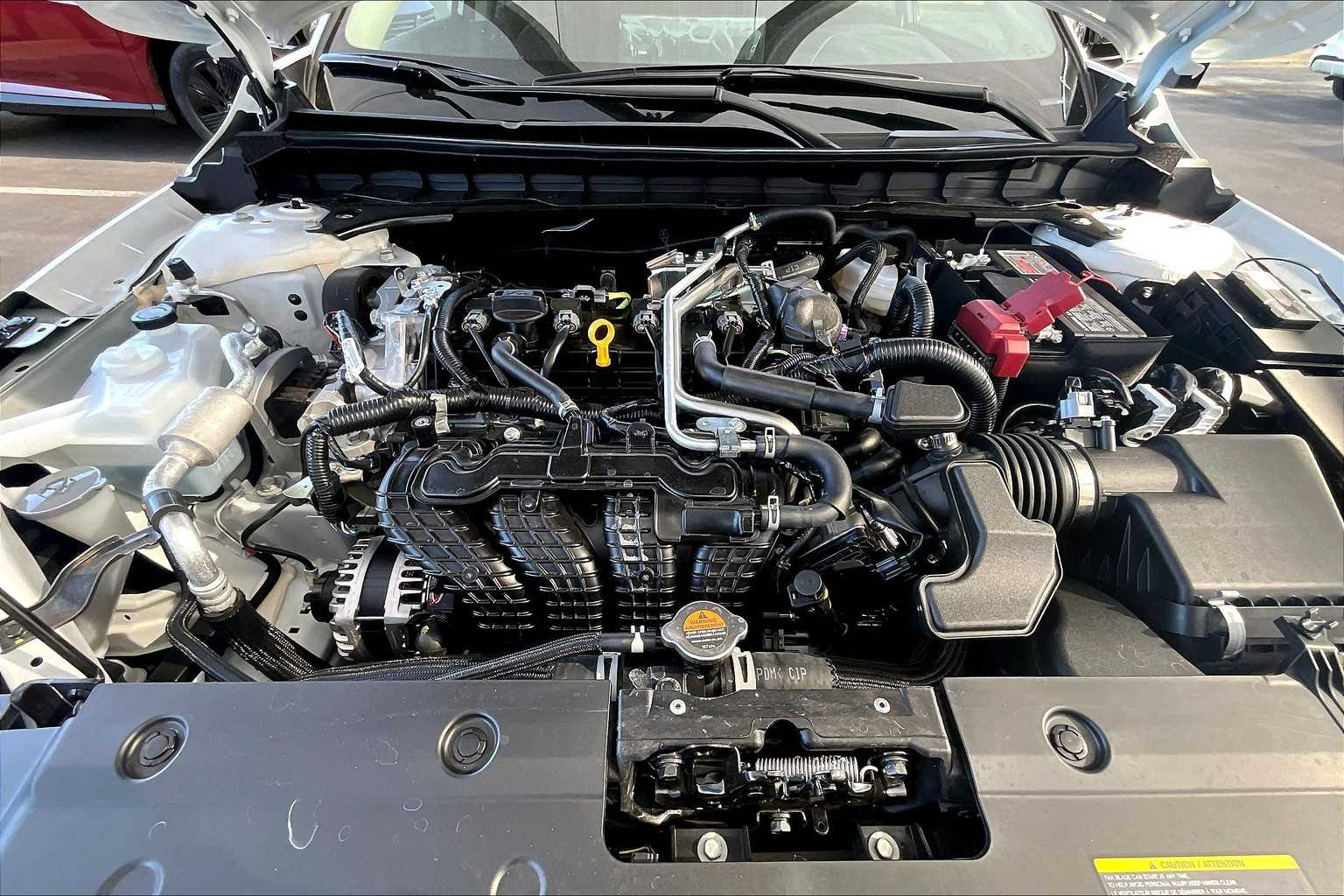 2025 Nissan Altima SR photo 15