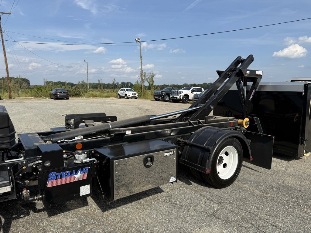 2024 Chevrolet Low Cab Forward Base's photo