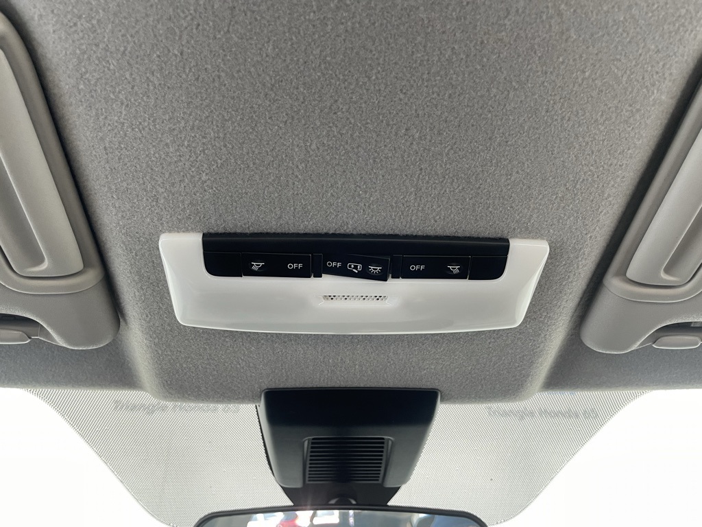 2024 Nissan Kicks S photo 16