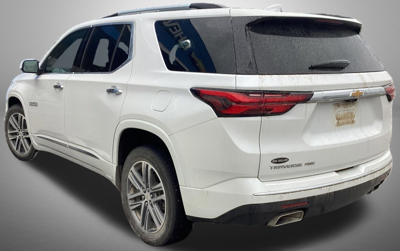 2022 Chevrolet Traverse High Country photo 2