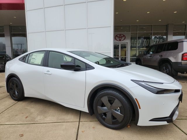 2026 Toyota Prius SE's photo