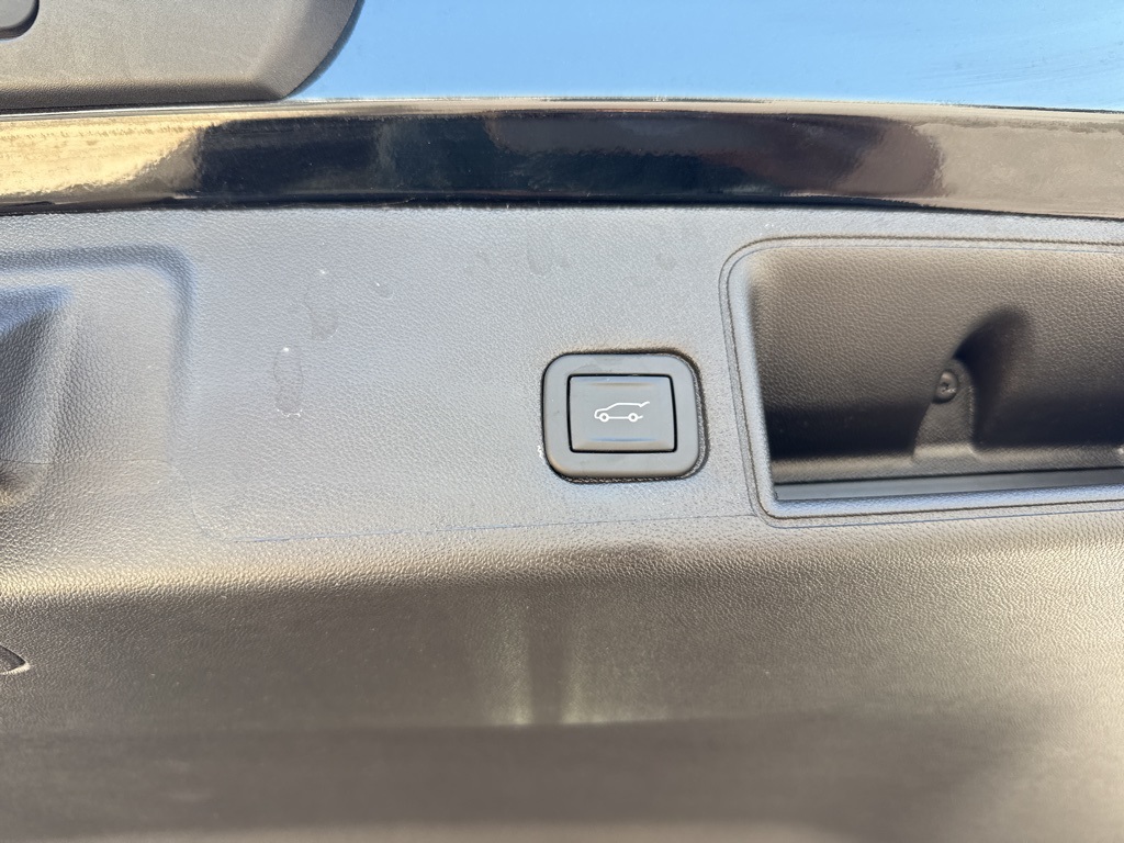 2024 Gmc Terrain SLT photo 8