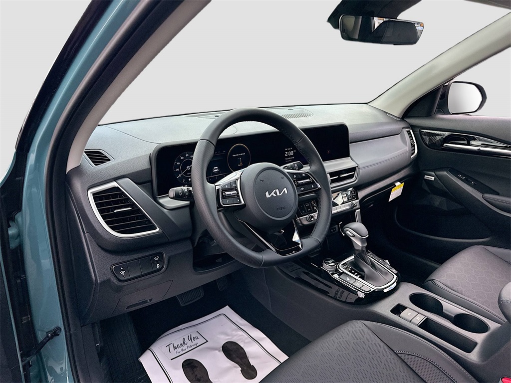 2026 Kia Seltos SX photo 9