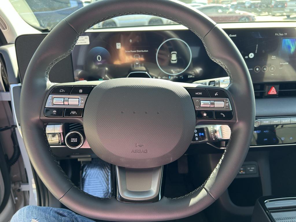 2025 Hyundai Ioniq 5 SE Standard Range photo 12