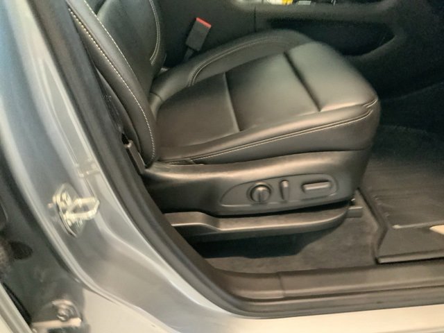 2023 Chevrolet Traverse Leather photo 13