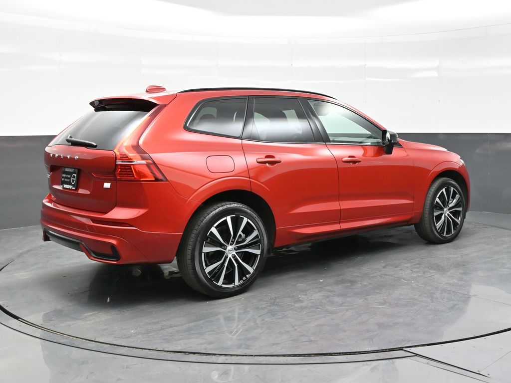 2023 Volvo XC60 T8 Ultimate photo 6