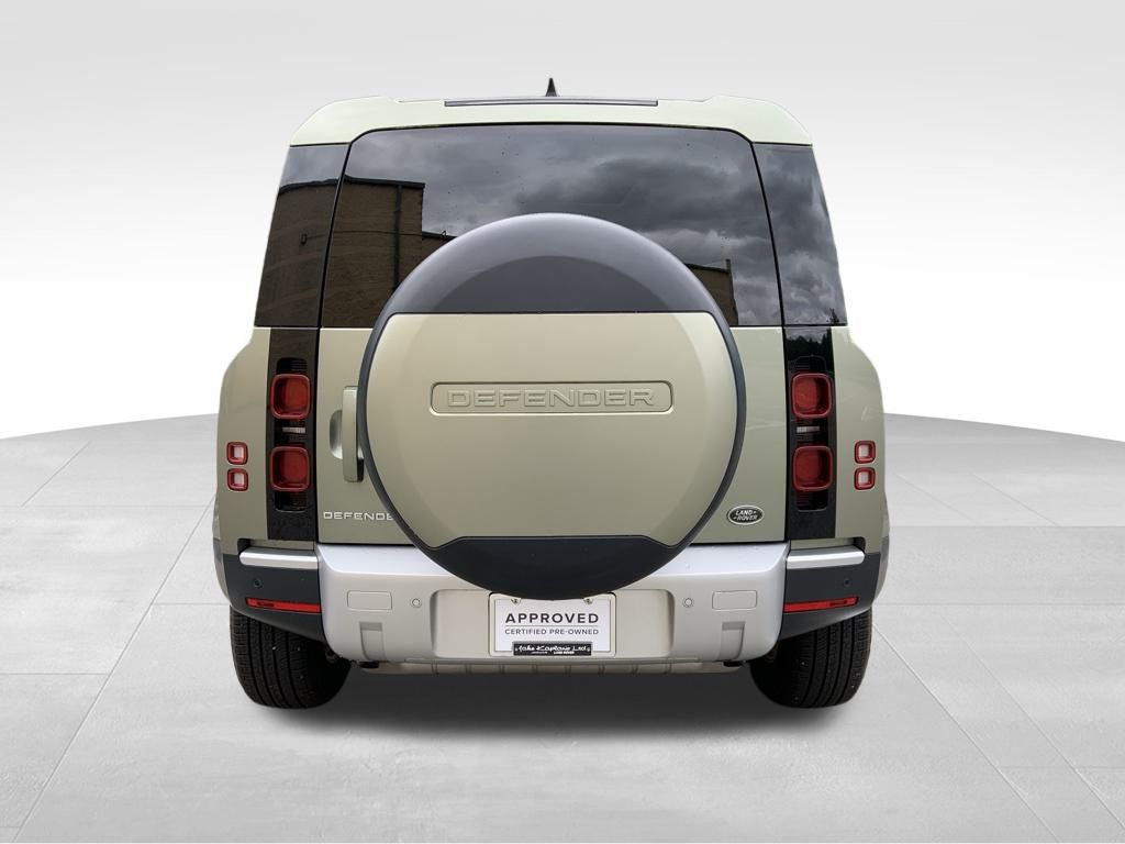 2021 Land Rover Defender 110 S photo 7