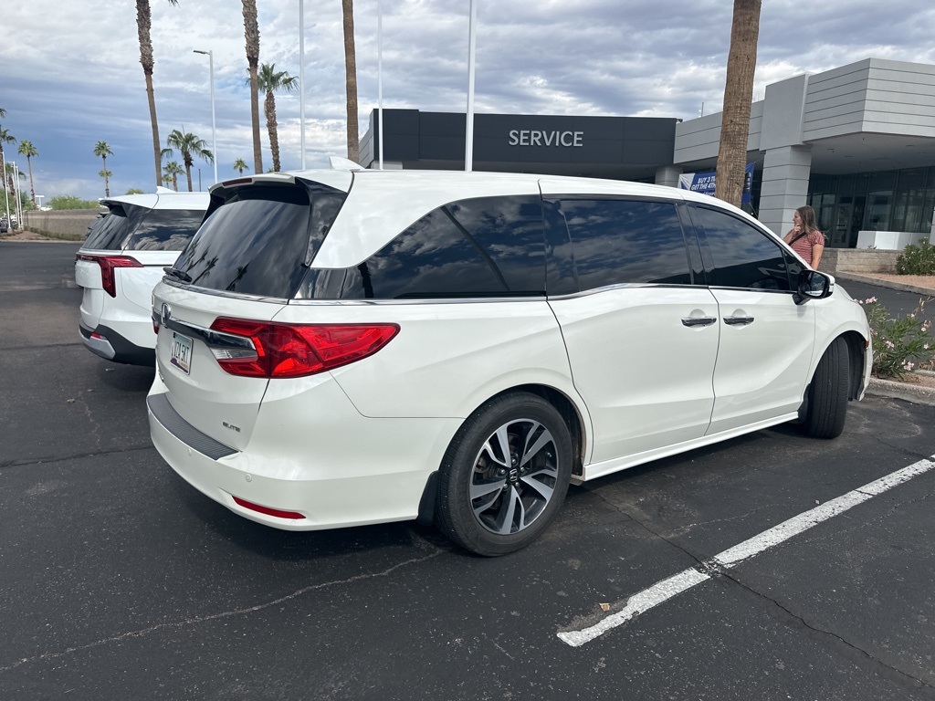 2019 Honda Odyssey Elite photo 2
