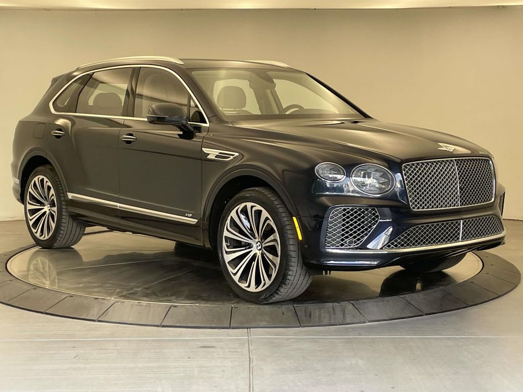 2022 Bentley Bentayga V8 photo 9