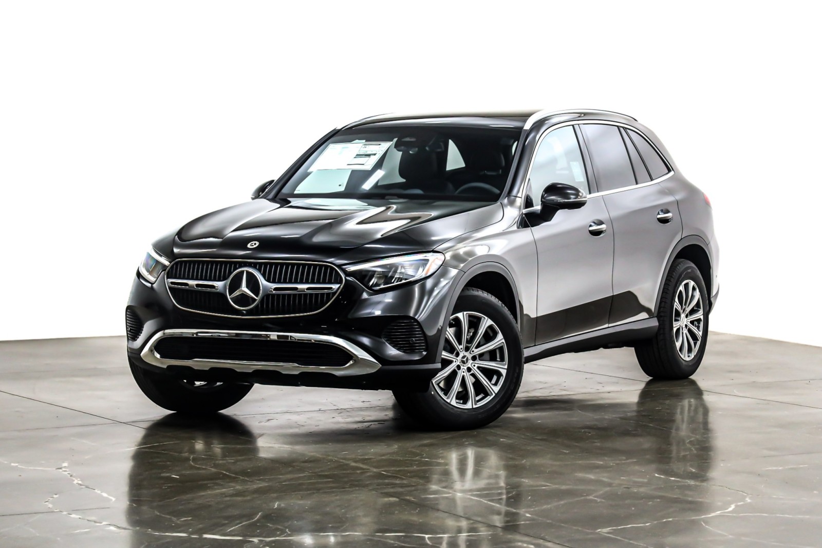 2026 Mercedes-Benz GLC Base's photo