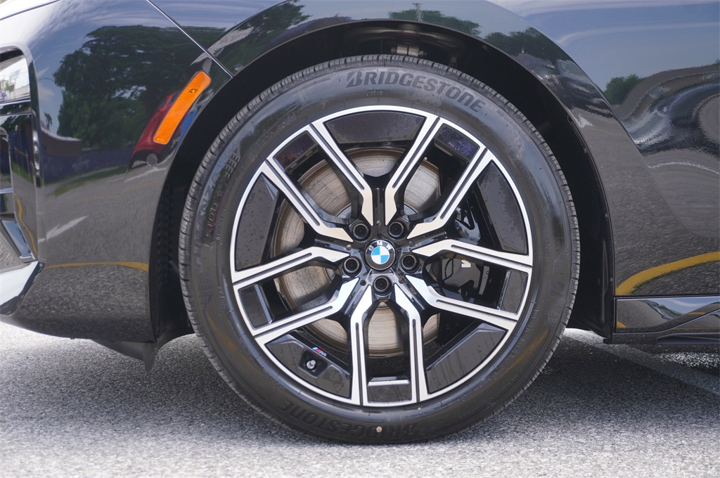 2025 Bmw 740i photo 27