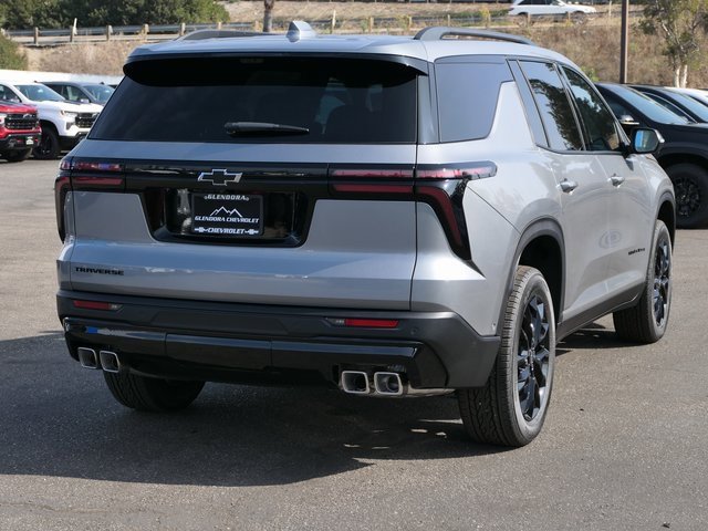 2026 Chevrolet Traverse photo 2