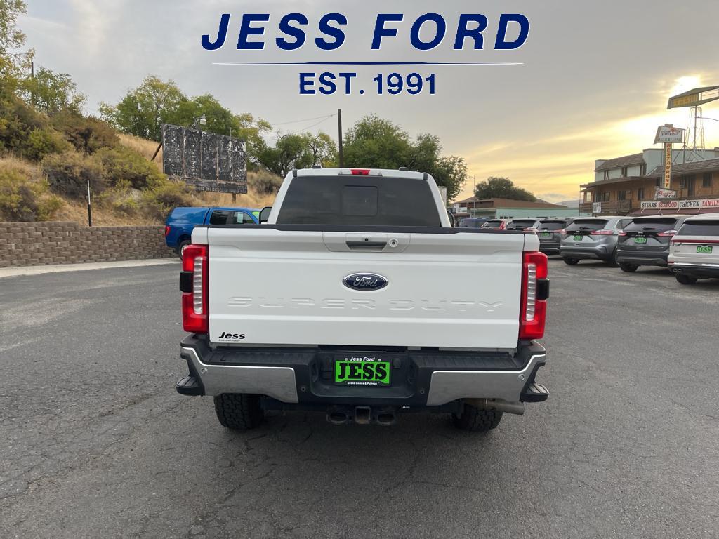 2023 Ford F-350 Lariat photo 4