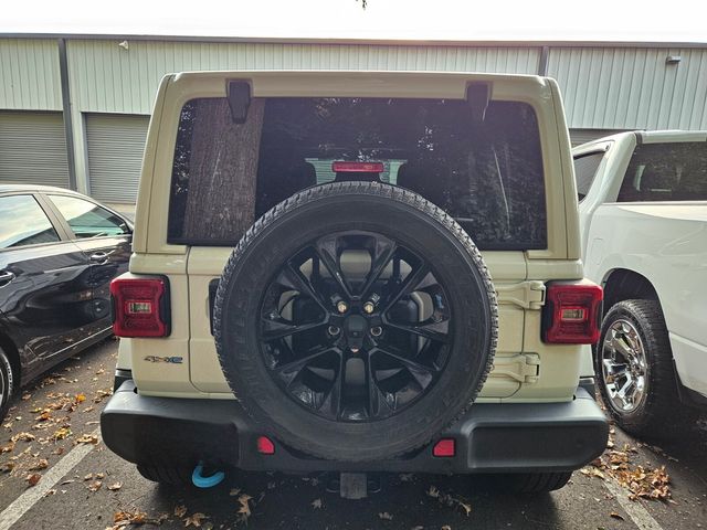 2023 Jeep Wrangler Sahara 4xe photo 11