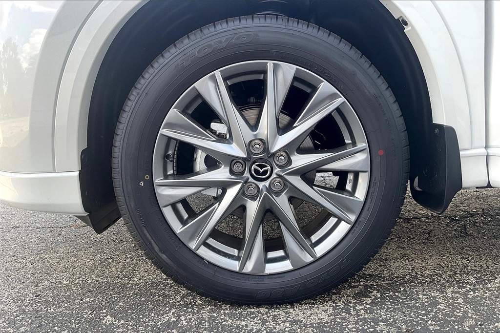 2025 MAZDA CX-5 - Image 11