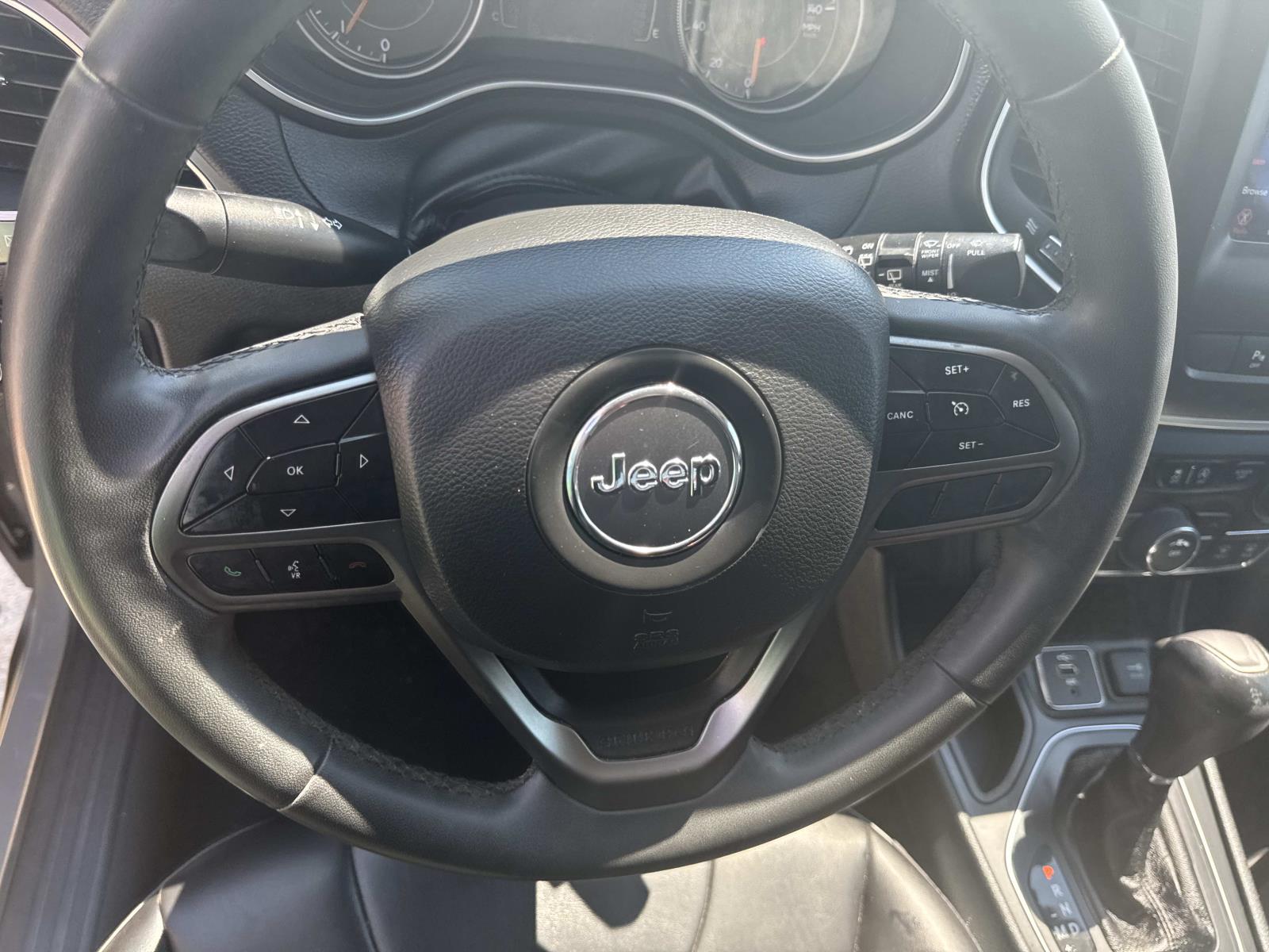 2020 Jeep Cherokee Latitude photo 16