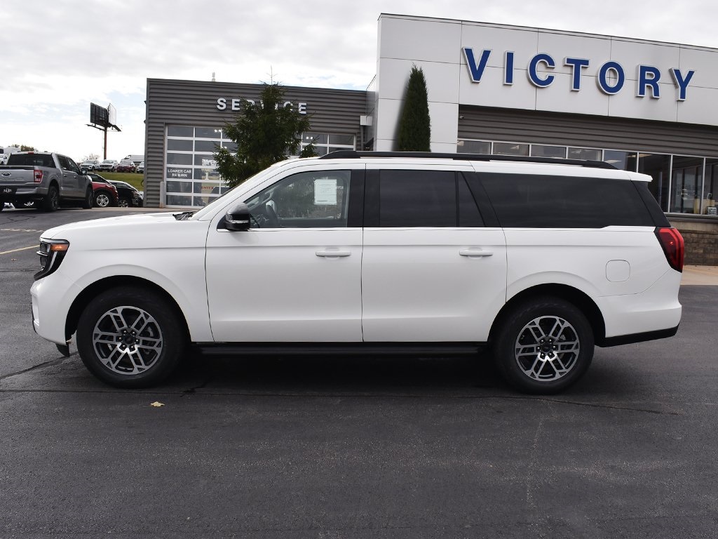 2025 Ford Expedition MAX photo 2