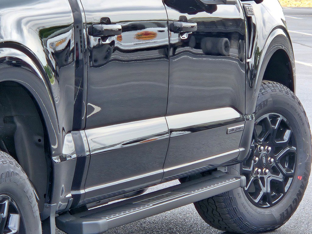 2025 Ford F-150 XLT photo 11